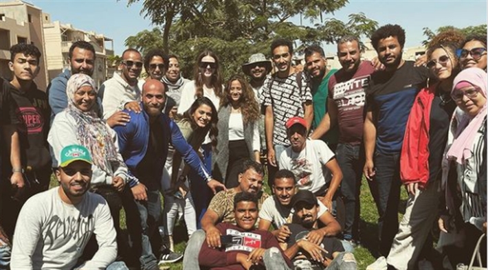 هنادي مهنا وفريق عمل بدون ضمان