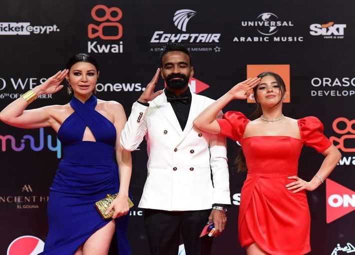 محمود الليثي مع مايان السيد وآروى جودة