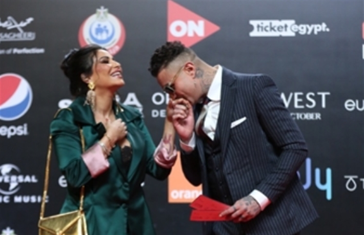 أحمد الفيشاوي وزوجته