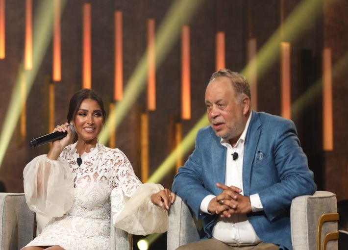 أشرف زكي وروجينا