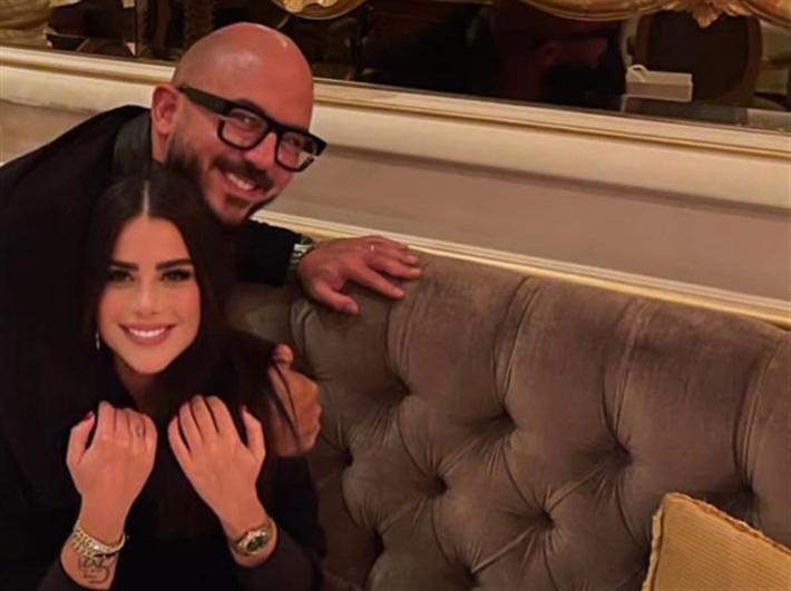 محمود العسيلي وزوجته