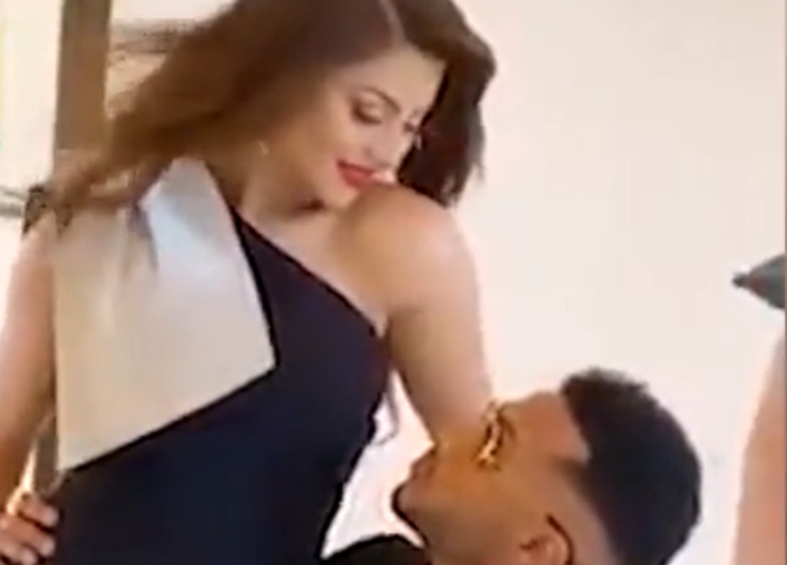 محمد رمضان والفنانة الهندية أورفاشي راوتيلا