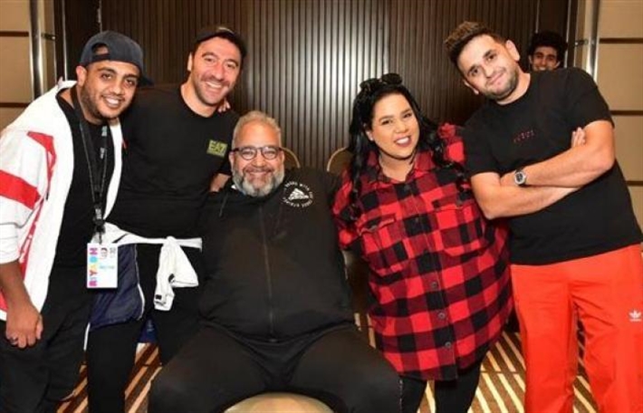 أبطال مسرحية عائلة تس 