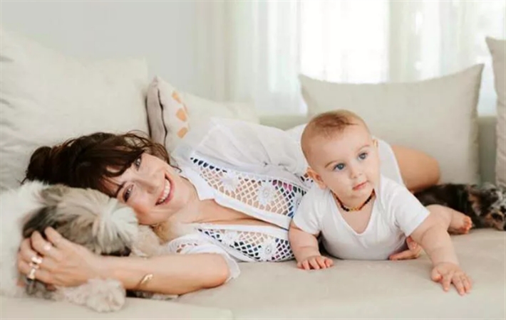 هازال كايا وابنها