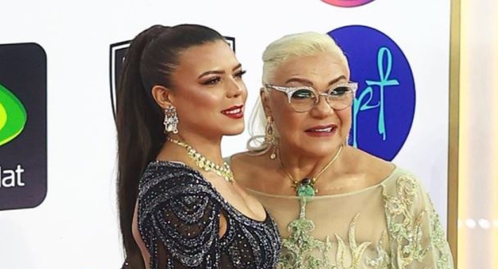 ناهد السباعي ووالدتها