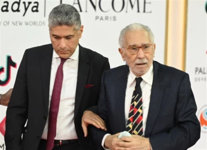 عبد الرحمن أبو زهرة وابنه