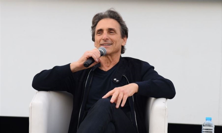 المنتج الأمريكي لورانس بيندر