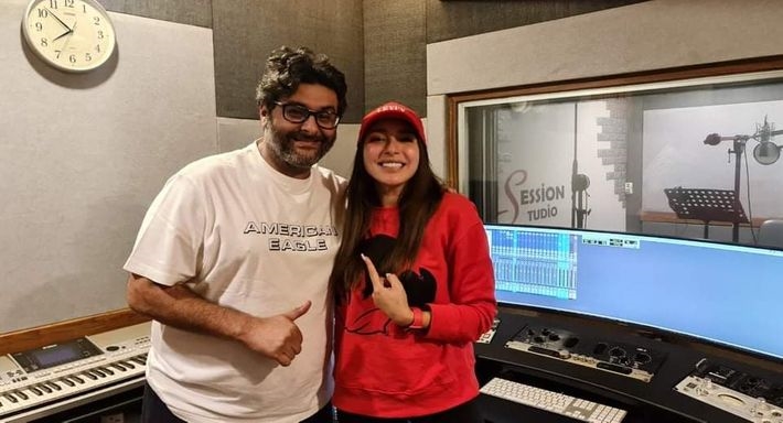 ساندي والمنتج وليد منصور