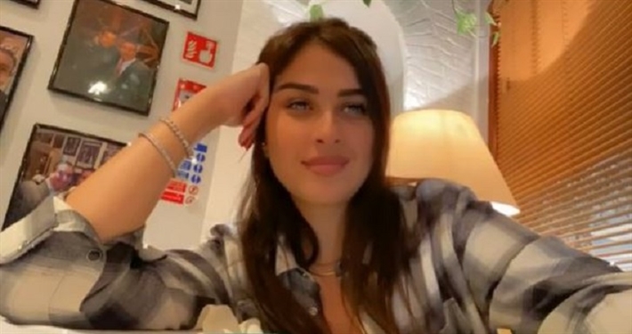 ياسمين عبد العزيز