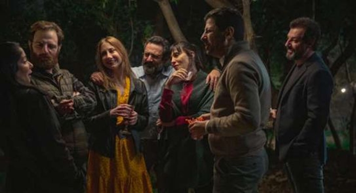 أصحاب ولا أعز