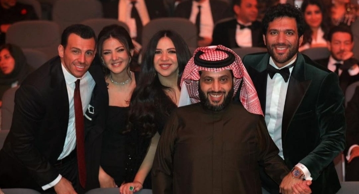 حسن الرداد وتركي آل الشيخ ودنيا سمير غانم وإيمي سمير غانم ورامي رضوان