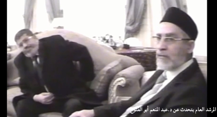محمد بديع ومحمد مرسي في فيديو تسجيلي 