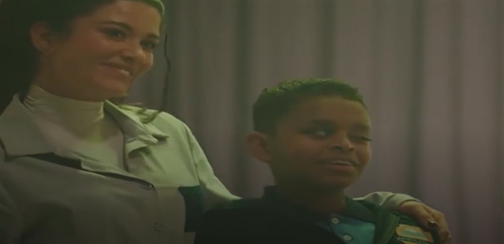 الطفل مهند عماد الملقب بسفير الإنسانية مفاجأة الحلقة التاسعة من مسلسل "دايما عامر" thumbnail