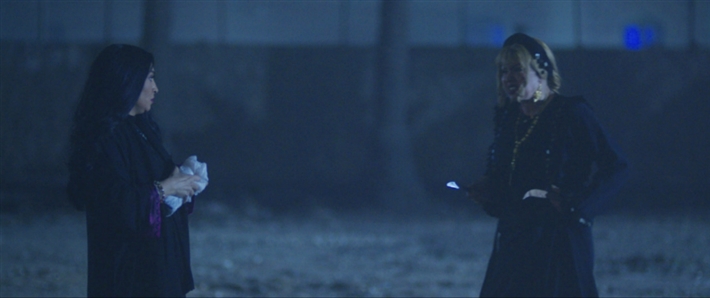 روجينا ولوسي في مشهد بمسلسل انحراف