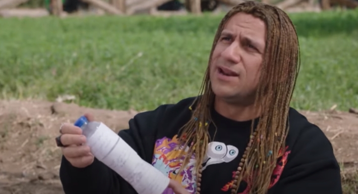 أحمد مكي شخصية جوني في مسلسل الكبير أوي 6