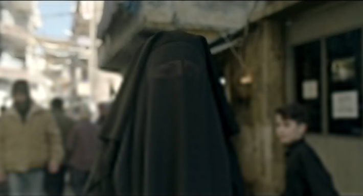 منة شلبي في مشهد من الحلقة الثالثة من بطلوع الروح