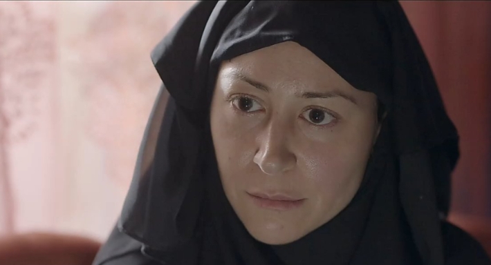 منة شلبي في مشهد من الحلقة الساسدة من بطلوع الروح