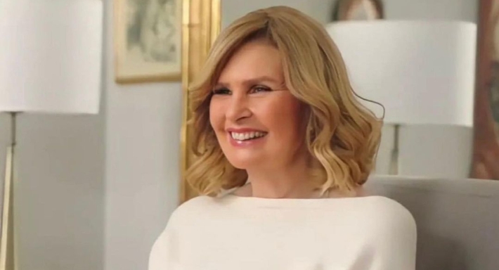 يسرا في مشهد من أحلام سعيدة