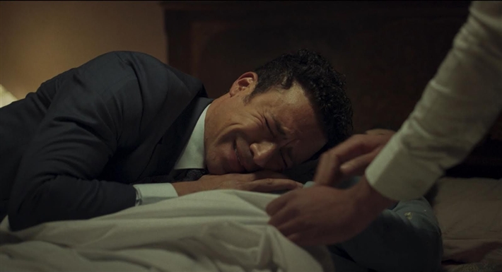 أحمد داود يبكي بعد وفاة جدته في سوتس بالعربي