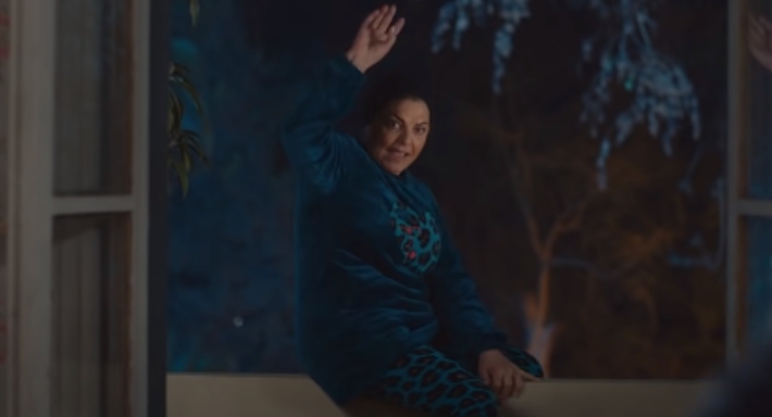 عزة لبيب في مشهد من مكتوب عليا