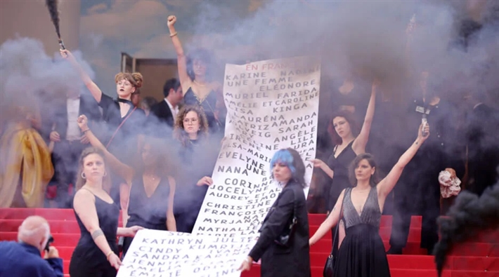 للمرة الثانية .. متظاهرات يقتحمن مهرجان كان السينمائي (فيديو)