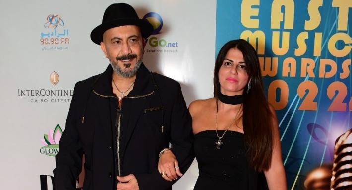 نصر محروس بإطلالة شارلي شابلن