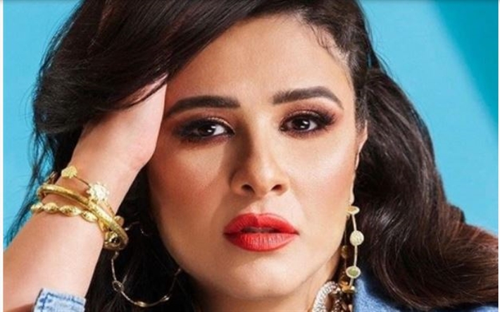 ياسمين عبد العزيز