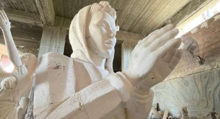 تمثال مروان بابلو