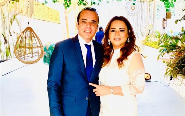 محمد الشقنقيري برفقة زوجته