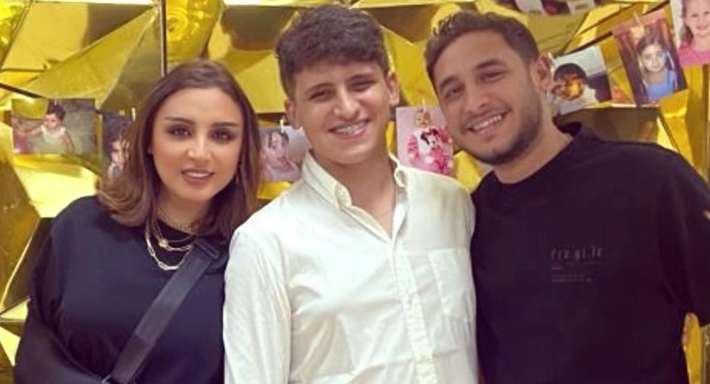 أنغام مع ابنيها عمر وعبد الرحمن