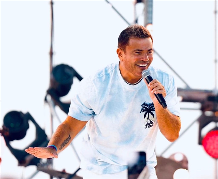 عمرو دياب في الحفل