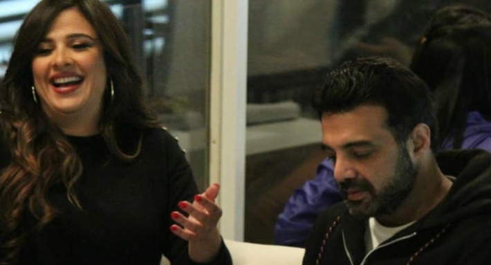 عمرو محمود ياسين وياسمين عبد العزيز