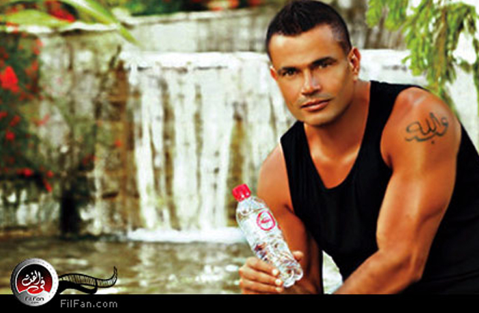 دياب كما ظهر في الإعلان