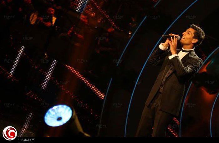 محمد عساف يشعل مسرح &quot;Arab Idol&quot; بـ &quot;علي الكوفية&quot;