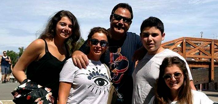 عاصي الحلاني وأسرته