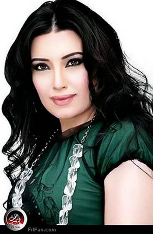 الفنانة عبير صبري