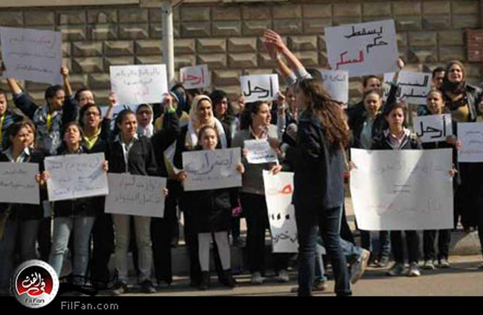 طلاب حرصوا على المشاركة بالإضراب