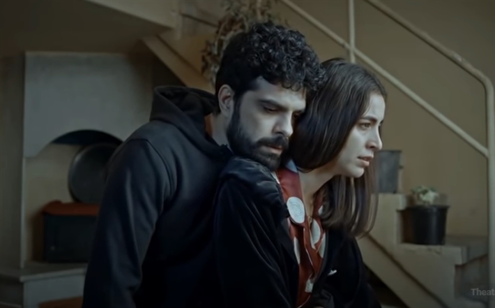 يزن السيد وربى زعرور من فيلم يحدث في غيابك