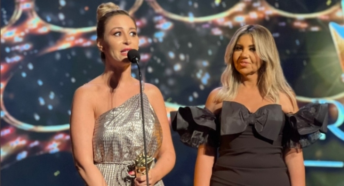 منة شلبي تحصل جائزة أفضل ممثلة في موريكس دور