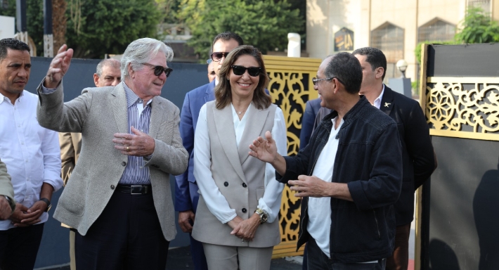 وزيرة الثقافة وحسين فهمي وخالد عبد الجليل