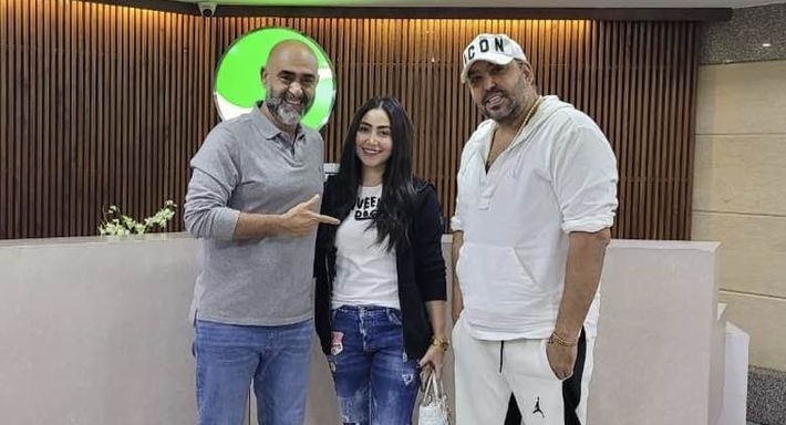 بوسي مع سعيد إمام وميمي فؤاد