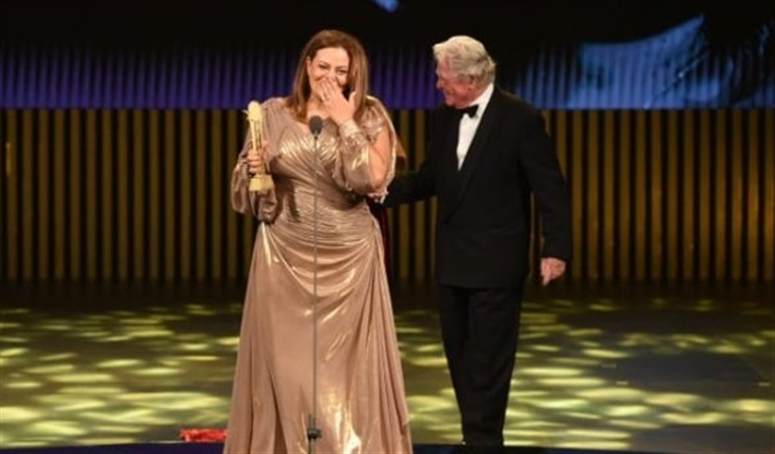 حسين فهمي وكاملة أبو ذكري