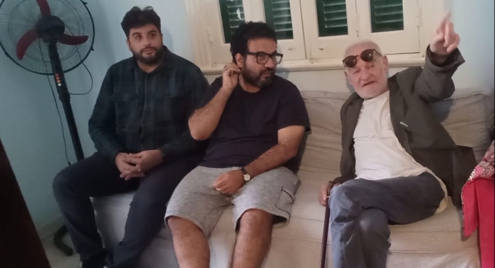 بيلا تار في منزل المخرج عمر خالد