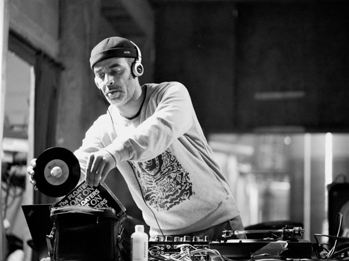  دي جي عزيز كونكريت