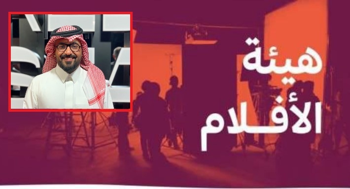 الناقد والصحفي السعودي أحمد العياد يدير الورشة