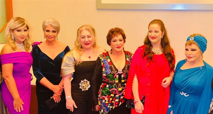 صفية العمري وحفيدة الملك فاروق ولبلبة وسوين بدر وبوسي شلبي