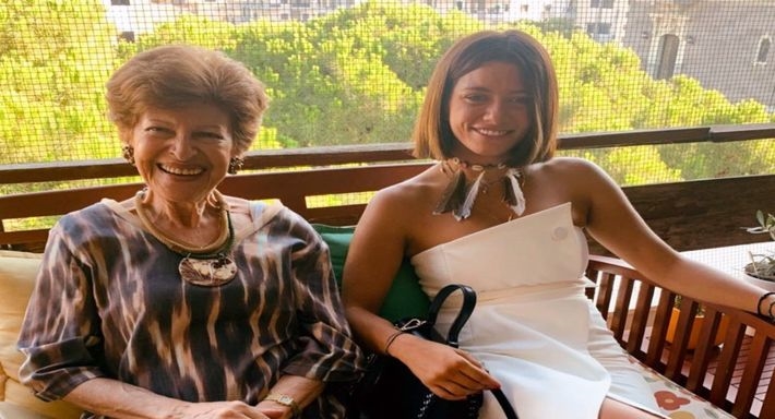 سينتيا خليفة وجدتها الراحلة