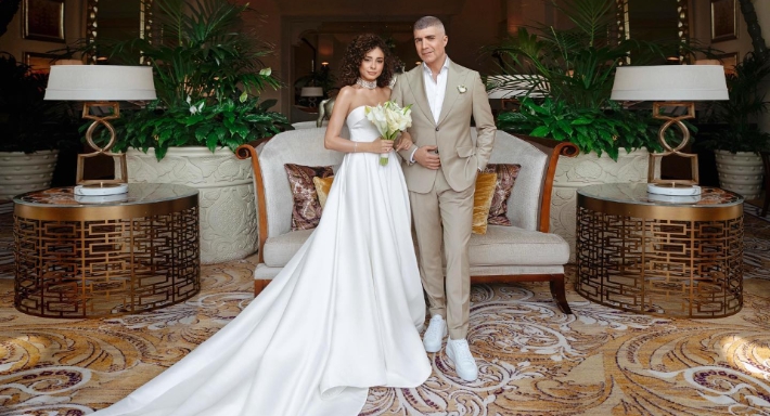 أوزجان دينيز وعروسه