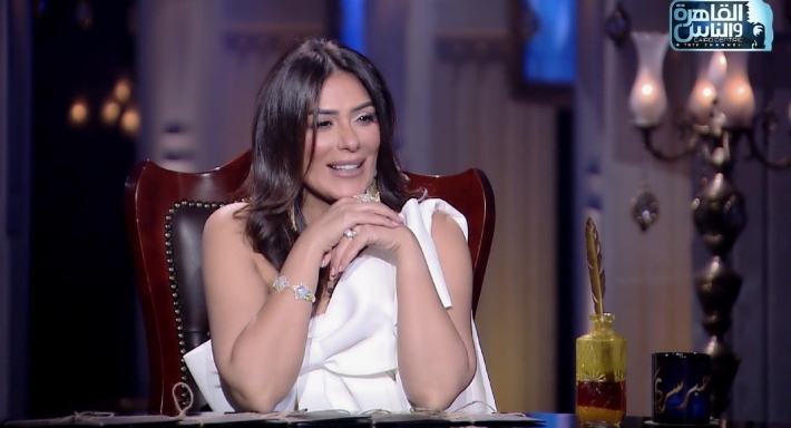 إنجي المقدم في حبر سري