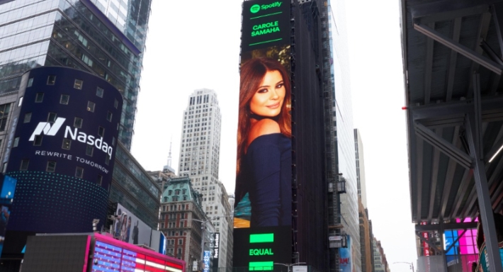 صورة كارول سماحة في تايمز سكوير